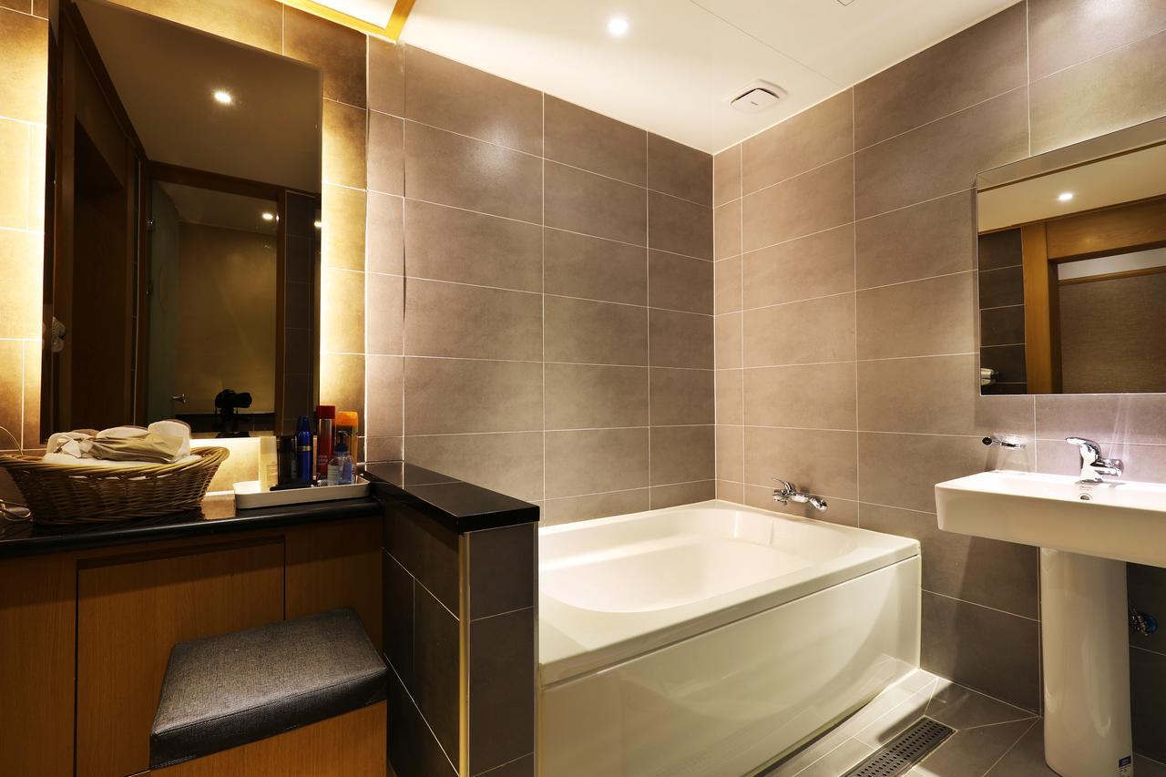 Bucheon Sr Hotel Esterno foto